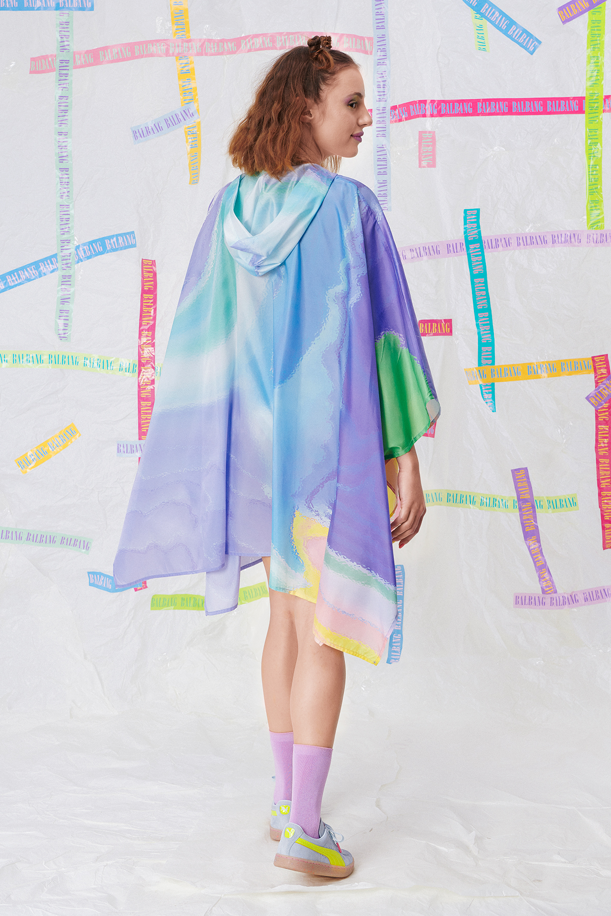 DREAM A LITTLE DREAM RAINCOAT LOOK O3